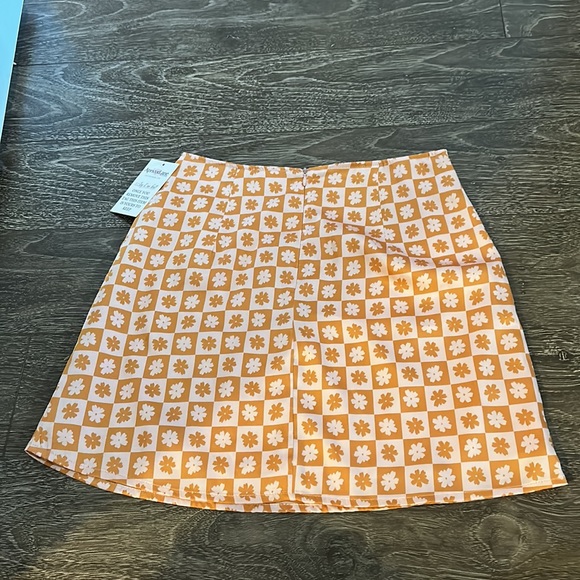 Pink Flower Skirt 🌼 - Picture 4 of 4